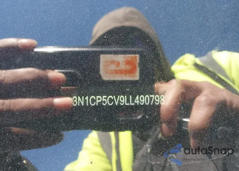 2020 Nissan Kicks Sv Xtronic Cvt from USA, damaged, VIN 3N1CP5CV9LL490798